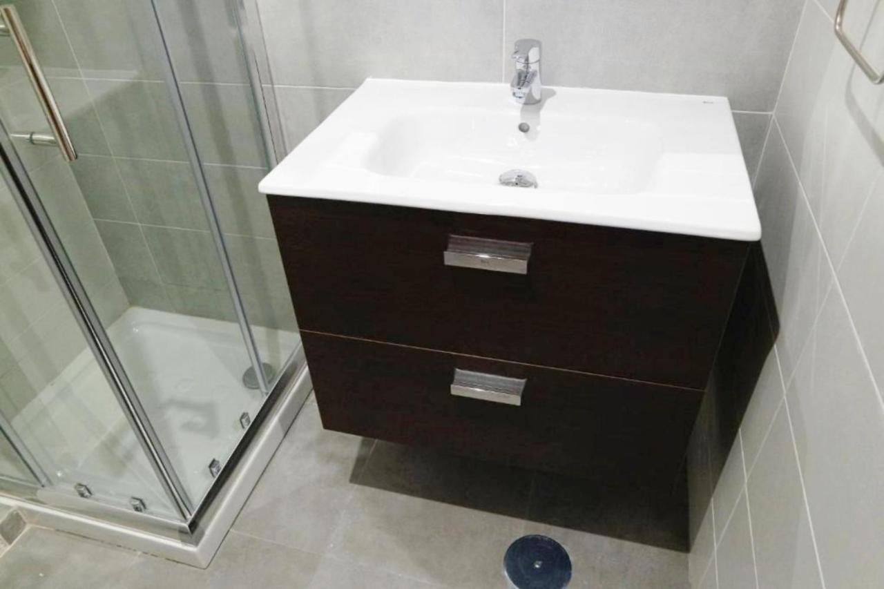 مدريد Apartamentos Urgel المظهر الخارجي الصورة